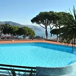 The Poet Bay - With Pool Apartamento Rapallo