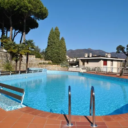 The Poet Bay - With Pool Apartment *
