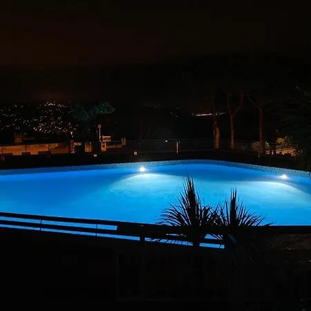 The Poet Bay - With Pool