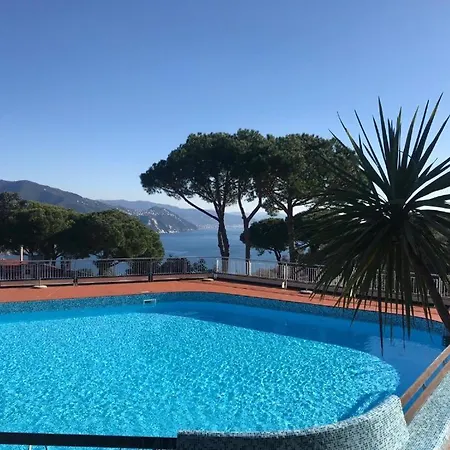 The Poet Bay - With Pool Rapallo