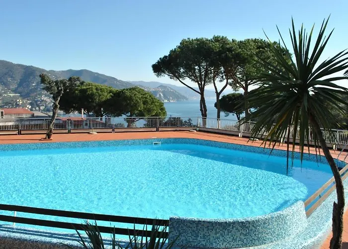 The Poet Bay - With Pool Apartman Rapallo